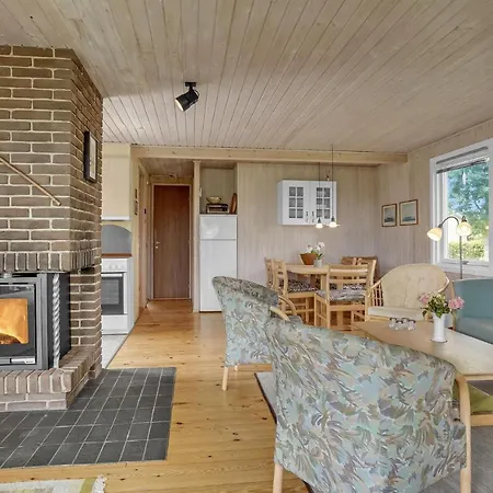 Stunning In Juelsminde With Kitchen Holiday home *