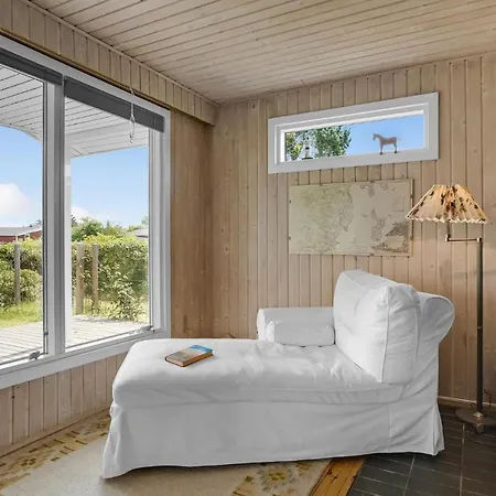 2 Bedroom Awesome In Juelsminde *