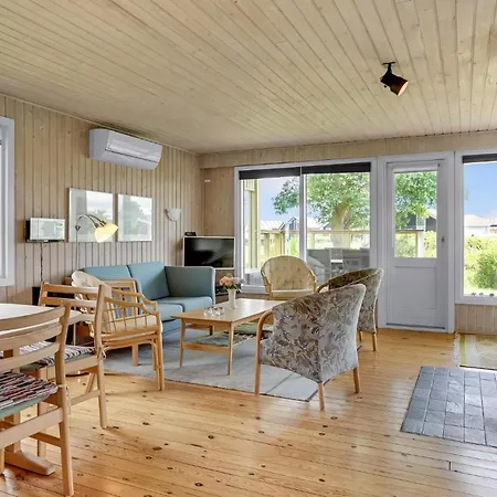 Holiday home Stunning In Juelsminde With Kitchen Sonderby (Midtjylland)
