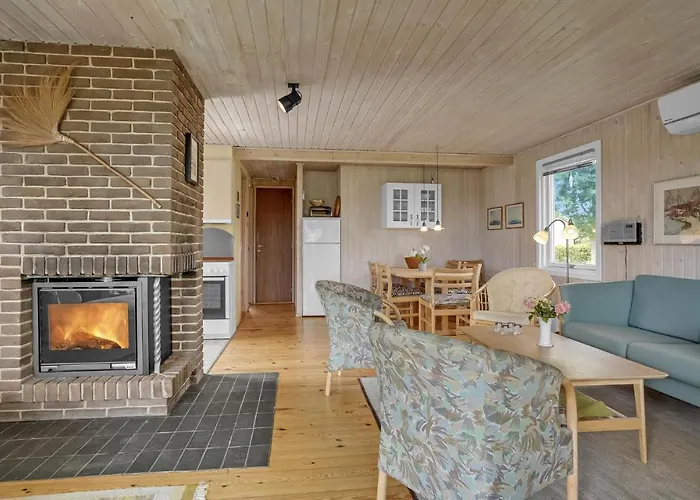 2 Bedroom Awesome In Juelsminde Prázdninový dům *