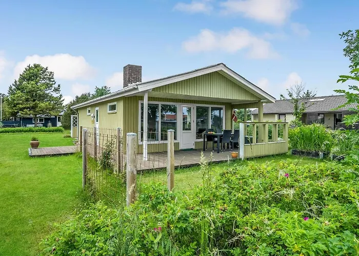 2 Bedroom Awesome In Juelsminde Prázdninový dům Sonderby (Midtjylland)