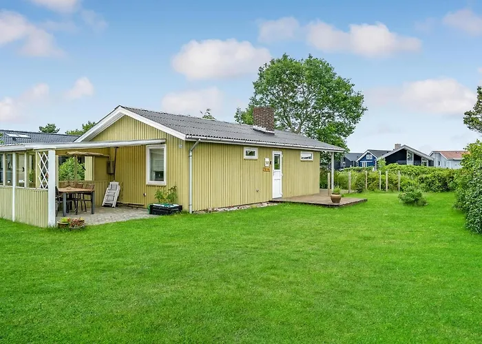 2 Bedroom Awesome In Juelsminde Prázdninový dům